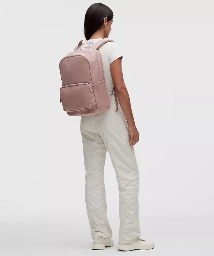 Everywhere Backpack 22L Metal Hardware