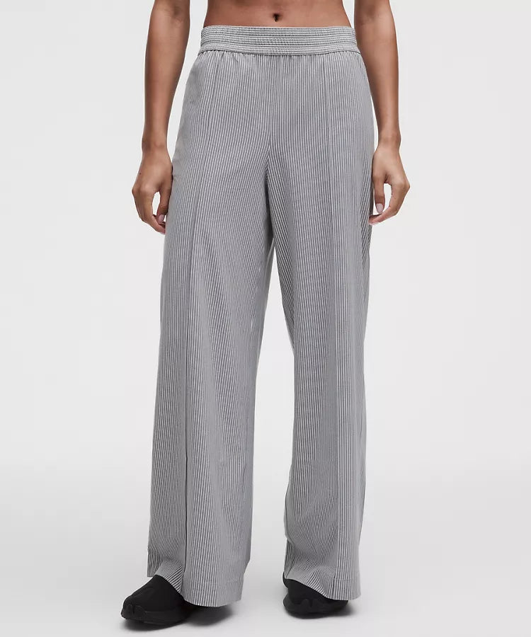 Breezily Mid-Rise Pant Short