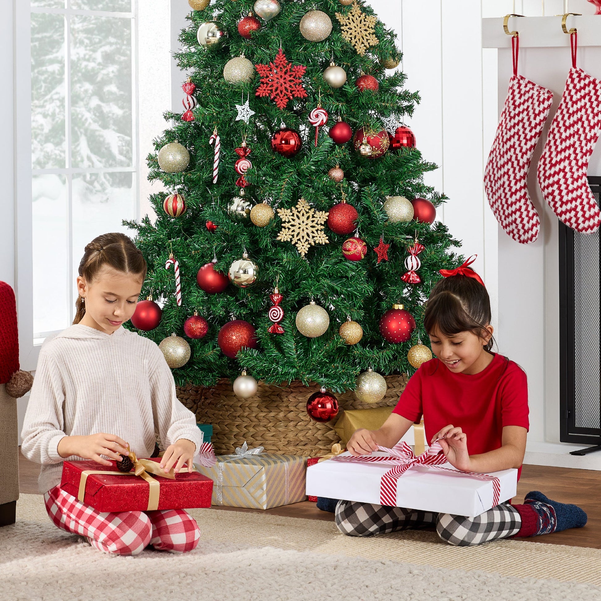 Artificial Green Christmas Tree, Unlit Pine Design w/Easy Assembly