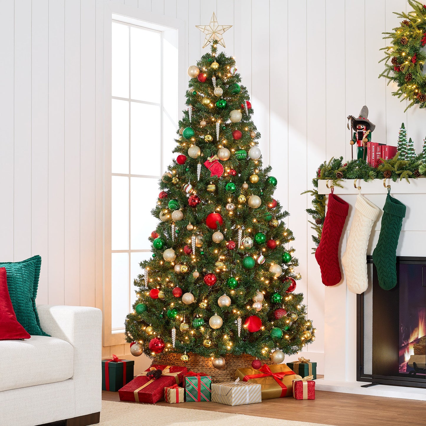Pre-Lit Artificial Green Spruce Christmas Tree, w/Easy Assembly