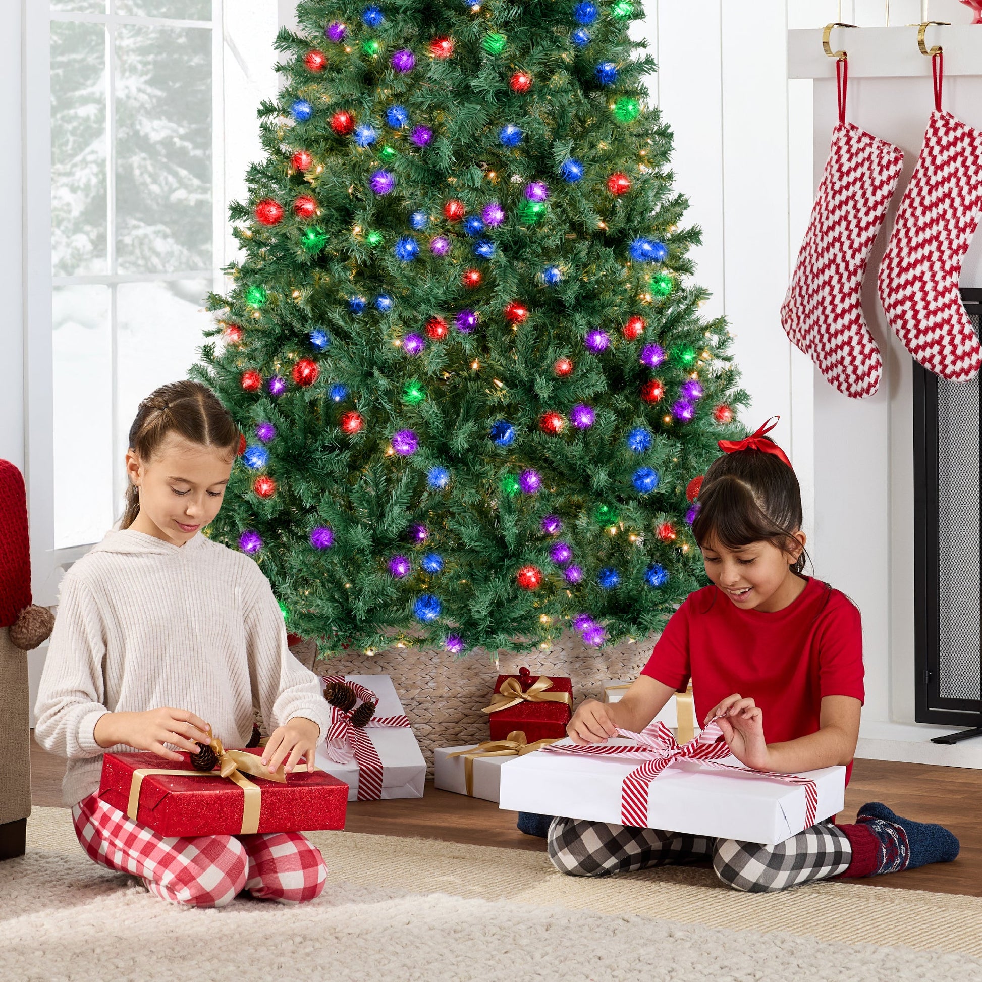 Premium Artificial Pre-Lit Pine Christmas Tree w/ 1,000 Tips, 250 Lights